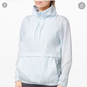 NWT lululemon pack light pullover